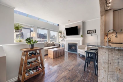309 3721 Delbrook Avenue, North Vancouver, BC, North Vancouver — Apartment/Condo for sale