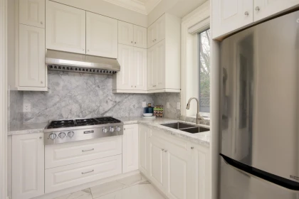 Primary Bedroom Photo of 3955 W Broadway, Vancouver, BC