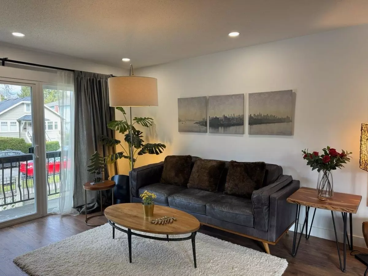 Dining Area Photo of 2790 W 12th Avenue, Vancouver, BC