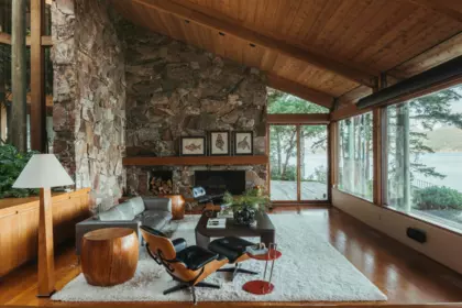 370-374 Smugglers Cove Road, Bowen Island, BC, Bowen Island — Single Family Residence for sale