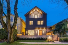 2 1945 E 13th Avenue, Vancouver, BC