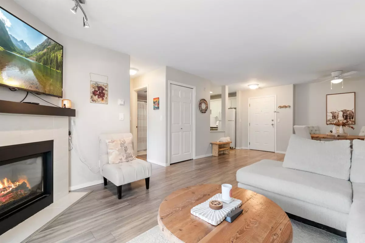 Family Room Photo of 205 9143 Edward Street, Chilliwack, BC