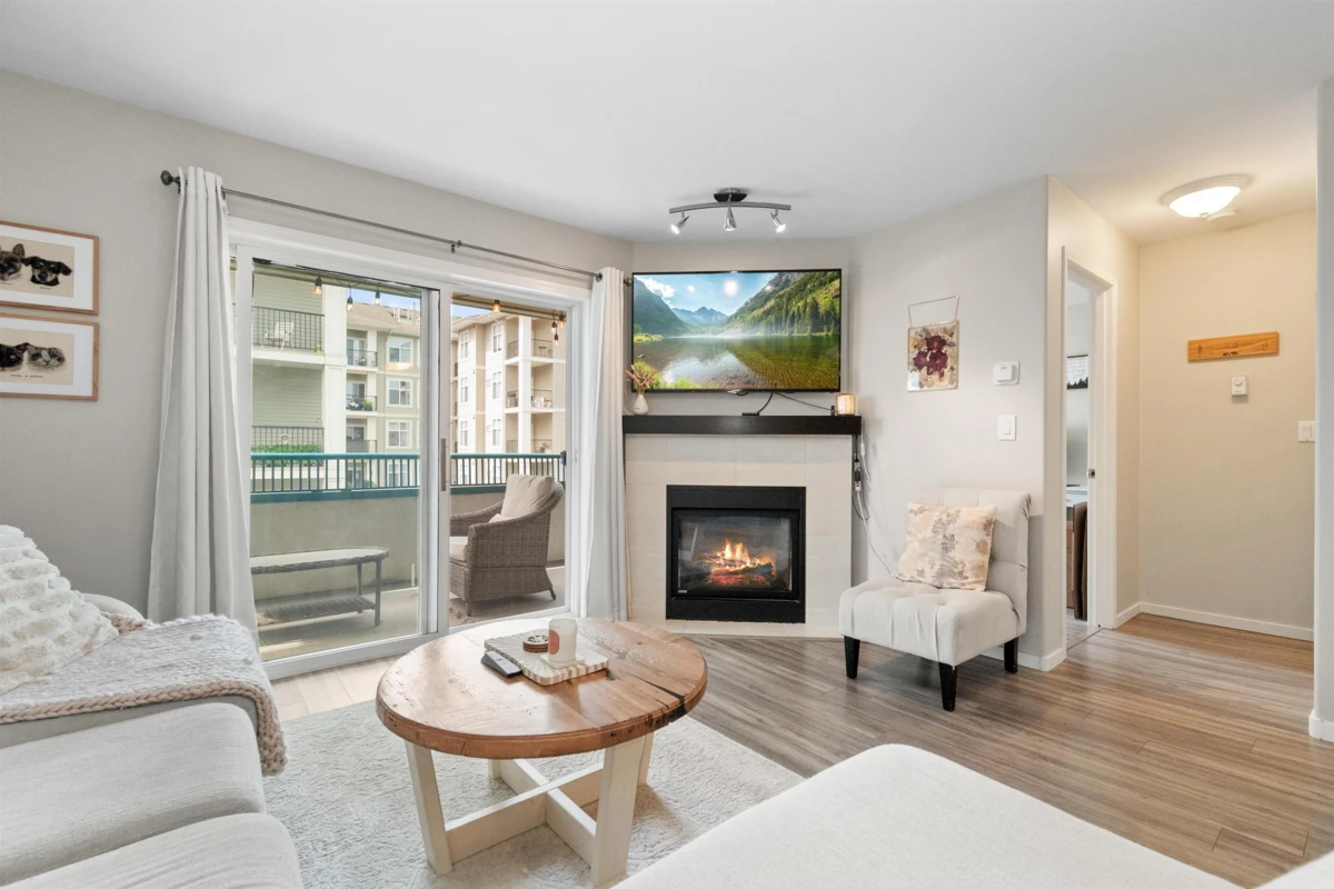 Living Room Photo of 205 9143 Edward Street, Chilliwack, BC