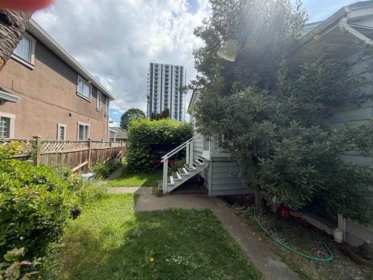 495 W 39th Avenue, Vancouver, BC, Vancouver — Duplex for sale