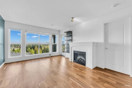 402 3082 Dayanee Springs Boulevard, Coquitlam, BC, Coquitlam — Apartment/Condo for sale