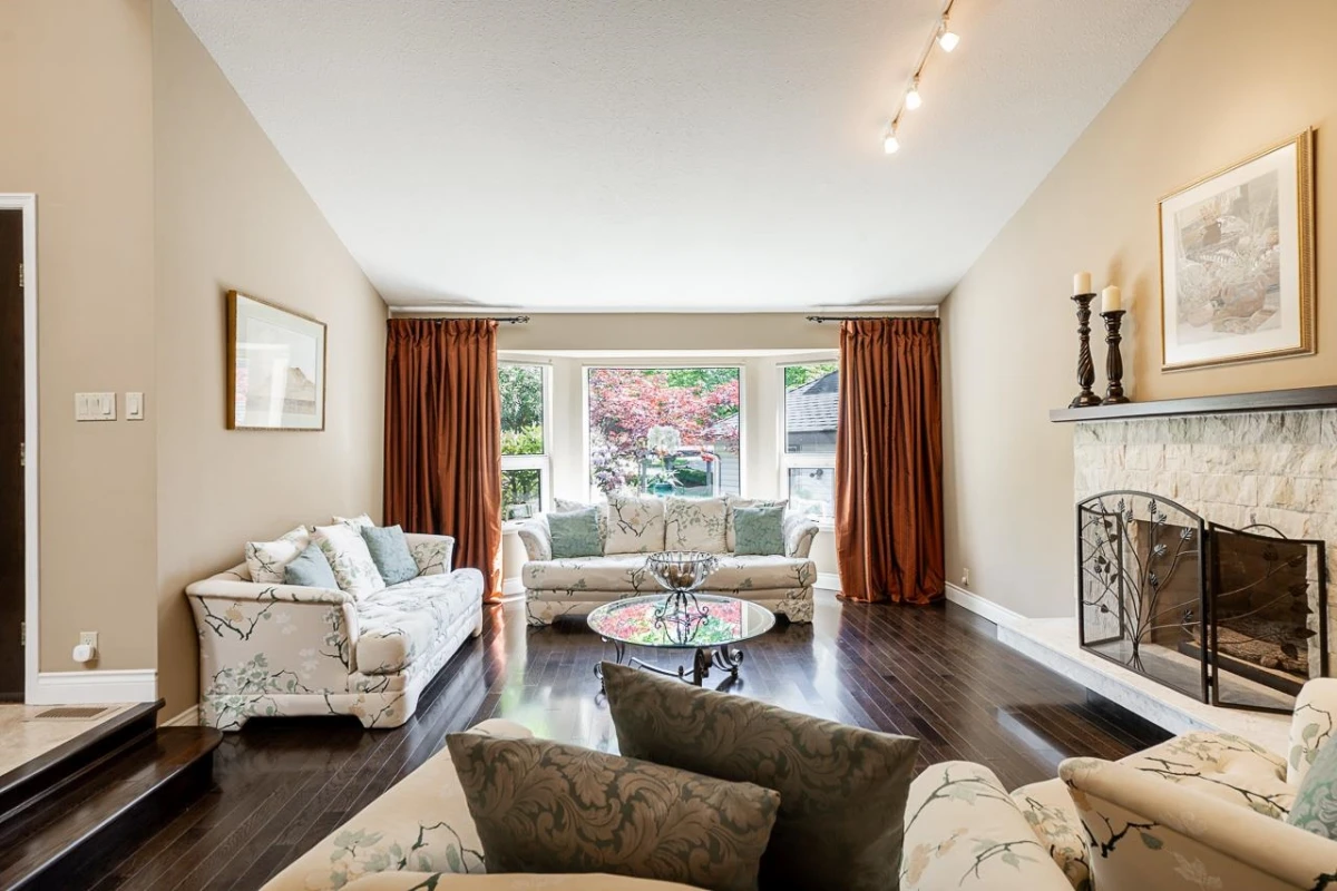 Dining Area Photo of 7460 Burnham Court, Burnaby, BC