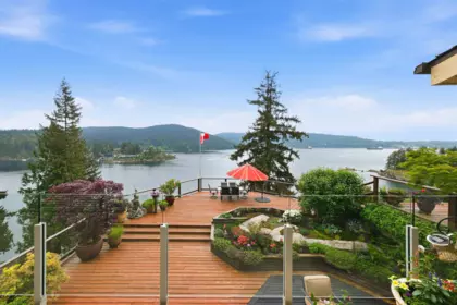 Garden / Landscaping Photo of 1584 Look Out Point, North Vancouver, BC