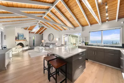 Kitchen Photo of 4570 Woodgreen Court, West Vancouver, BC