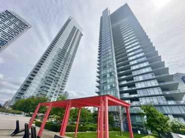1106 6098 Station Street, Burnaby, BC, Burnaby — Apartment/Condo for sale