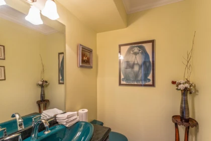 Primary Bathroom Photo of 2541 Marine Drive, West Vancouver, BC