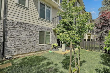 Backyard Photo of 1 14499 64 Avenue, Surrey, BC