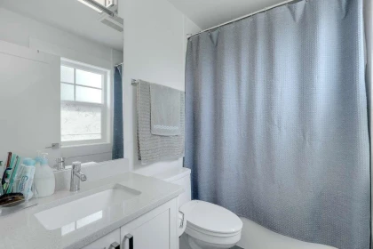 Powder Room Photo of 1 14499 64 Avenue, Surrey, BC