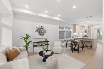 201 2135 E Pender Street, Vancouver, BC, Vancouver — Townhouse for sale