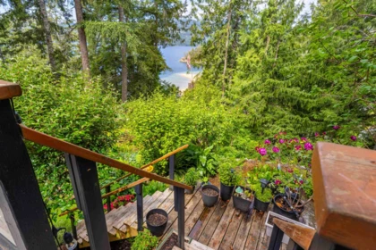 Basement Recreation Room Photo of 7536 Islets Place, Sechelt, BC
