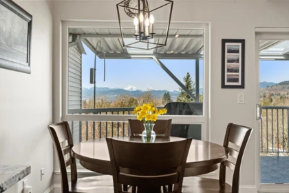 Kitchen Island Photo of 12 35035 Morgan Way, Abbotsford, BC