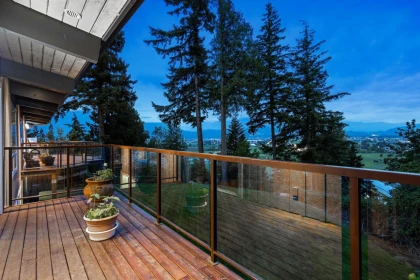 Basement Recreation Room Photo of 47185 Latimer Road, Chilliwack, BC