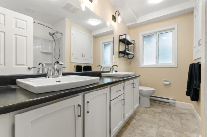 Hallway Photo of 47185 Latimer Road, Chilliwack, BC