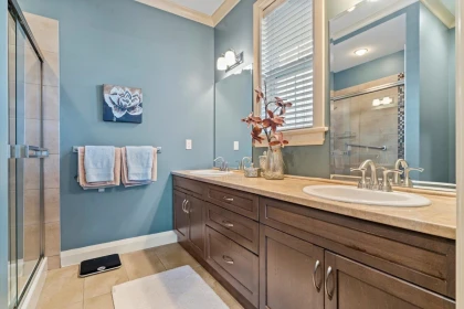 Hallway Photo of 5440 Chinook Street, Chilliwack, BC