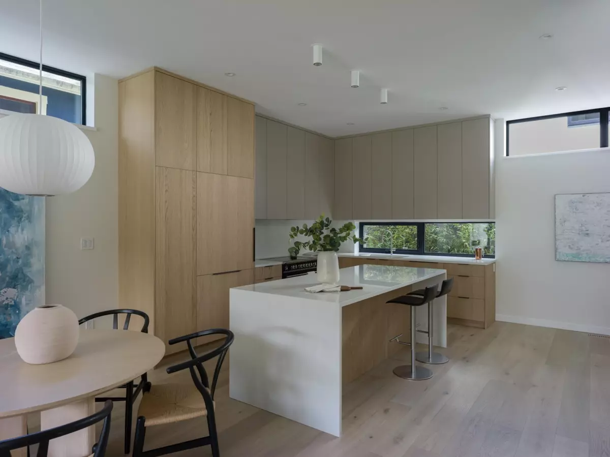 Dining Area Photo of 893 E 21st Avenue, Vancouver, BC