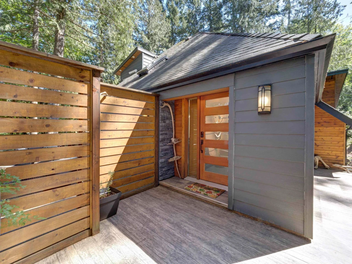 Living Room Photo of 6165 Coracle Drive, Sechelt, BC