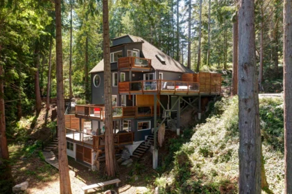Community Amenities Photo (Clubhouse) of 6165 Coracle Drive, Sechelt, BC