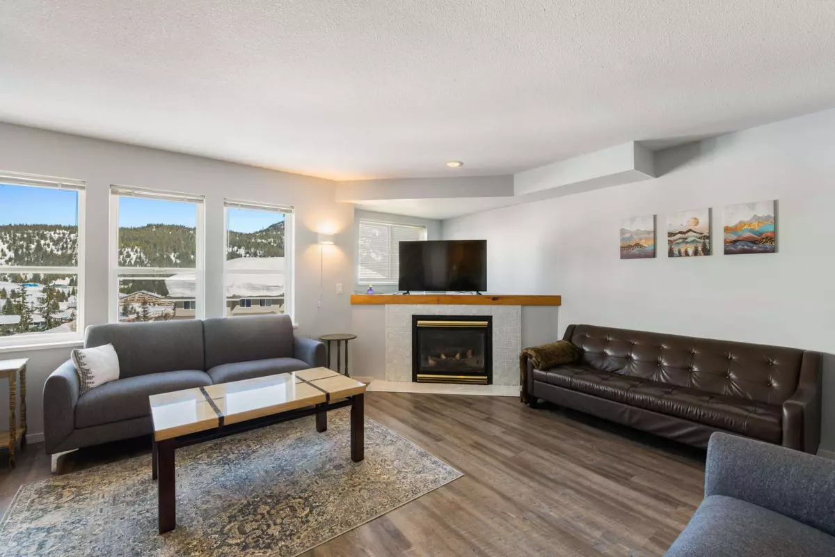 Family Room Photo of 20959 Sakwi Creek Road, Mission, BC