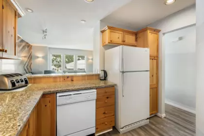 Breakfast Nook Photo of 20959 Sakwi Creek Road, Mission, BC