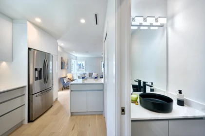 Kitchen Island Photo of 810 E 51st Avenue, Vancouver, BC