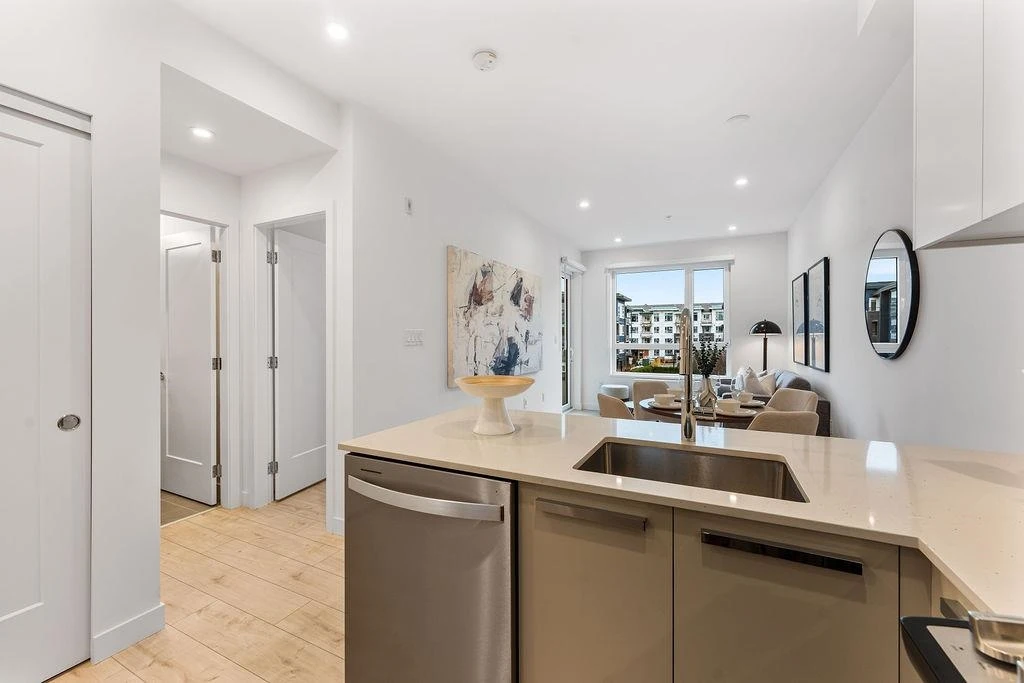 Family Room Photo of 114 13788 76 Avenue, Surrey, BC