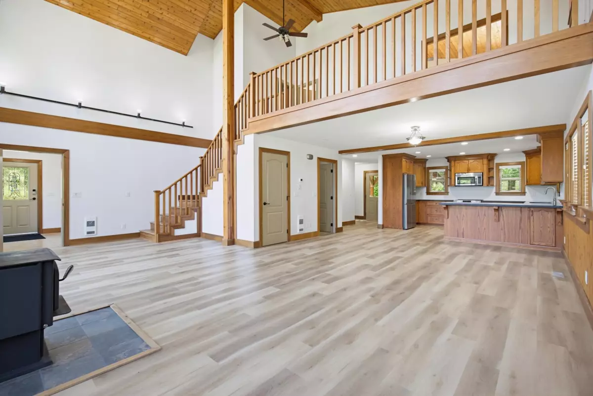 Dining Area Photo of 6981 Marble Hill Road, Chilliwack, BC