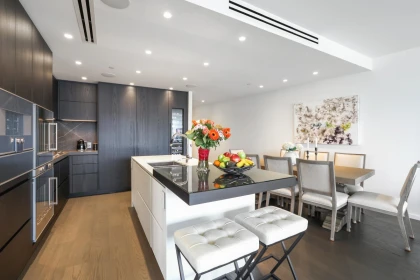Kitchen Island Photo of 1104 1601 Quebec Street, Vancouver, BC