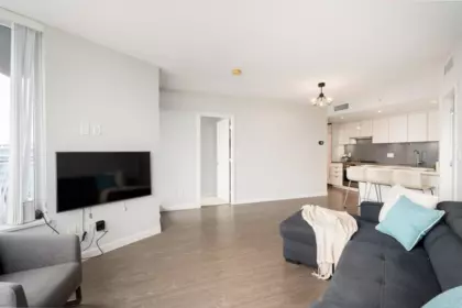 1701 8333 Sweet Avenue, Richmond, BC, Richmond — Apartment/Condo for sale
