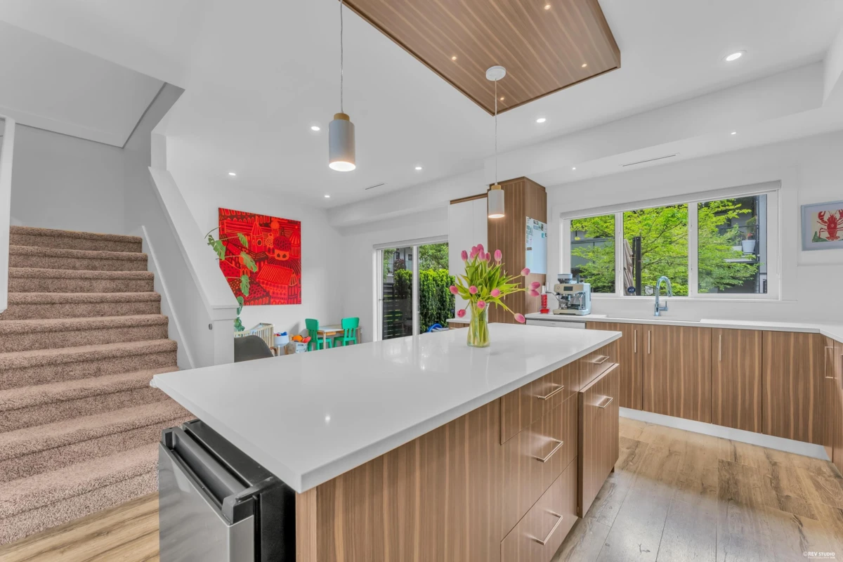 Family Room Photo of 27 15177 60 Avenue, Surrey, BC