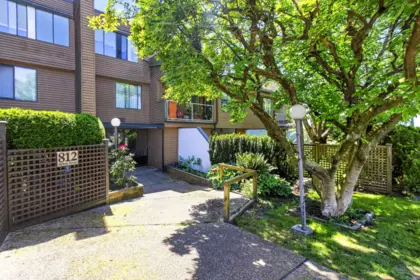 Mudroom Photo of 202 812 Milton Street, New Westminster, BC