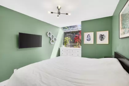 Walk-In Closet Photo of 202 812 Milton Street, New Westminster, BC