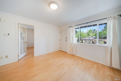 Hallway Photo of 4089 Fir Street, Burnaby, BC