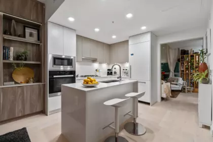 Kitchen Island Photo of 4228 Cambie Street, Vancouver, BC