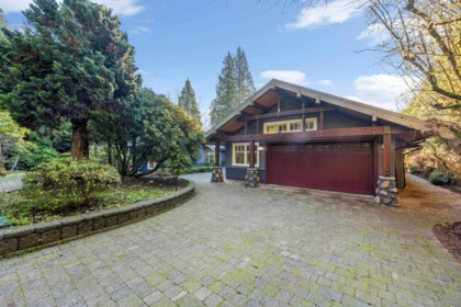 Swimming Pool Photo of 366 Keith Road, West Vancouver, BC