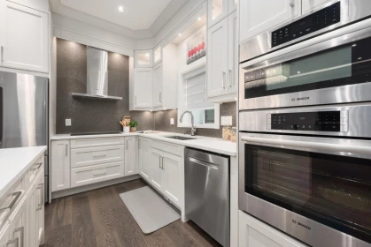 Kitchen Photo of 104 E 62 Avenue, Vancouver, BC