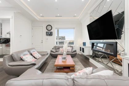 Primary Bedroom Photo of 104 E 62 Avenue, Vancouver, BC