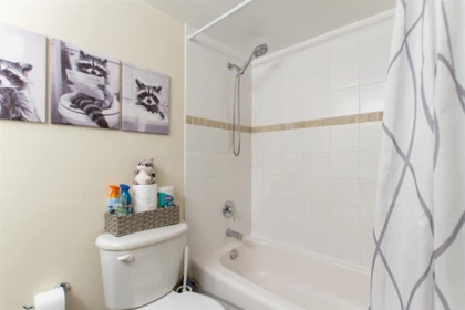 Primary Bathroom Photo of 107 14877 100 Avenue, Surrey, BC