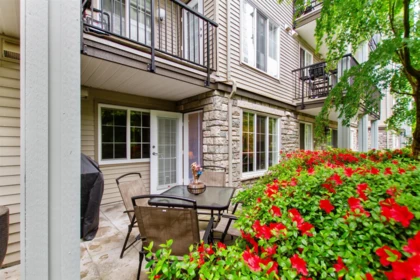 Staircase Photo of 107 14877 100 Avenue, Surrey, BC