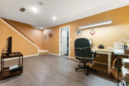Laundry Room Photo of 35194 Christina Place, Abbotsford, BC