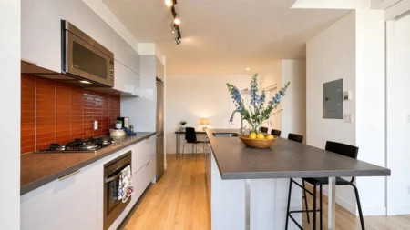 Kitchen Island Photo of 2908 108 W Cordova Street, Vancouver, BC