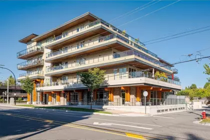 203 14022 North Bluff Road, White Rock, BC, White Rock — Apartment/Condo for sale