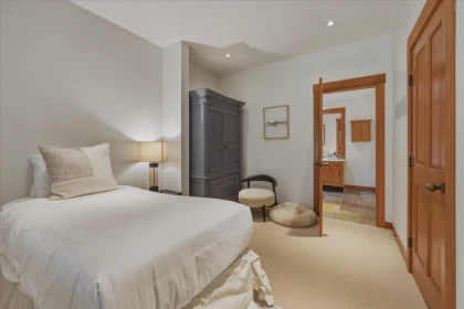 Hallway Photo of 1 4668 Blackcomb Way, Whistler, BC