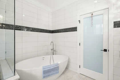 Hallway Photo of 10 1426 FINLAY STREET, White Rock BC V4B 4L5