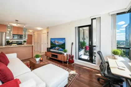 Breakfast Nook Photo of 1405 909 Mainland Street, Vancouver, BC