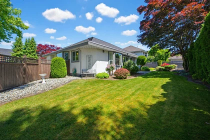 Garden / Landscaping Photo of 21710 46 AVENUE, Langley BC V3A 3J4