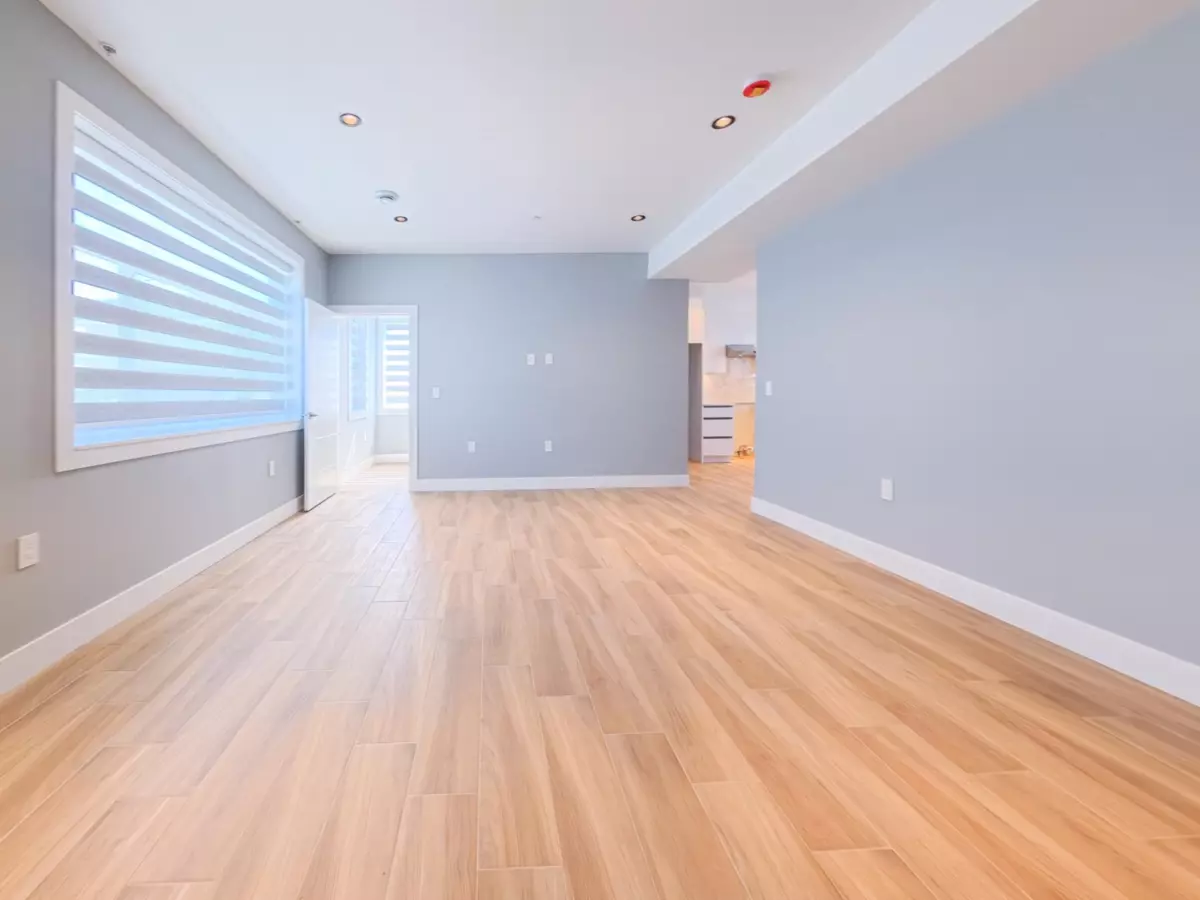 Dining Area Photo of 1 2559 W King Edward Avenue, Vancouver, BC